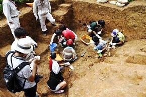 宇土城跡体験発掘の様子 6枚目の写真