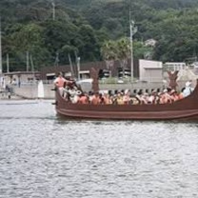 古代船「海王」の乗船・漕行体験イベントの様子　1枚目の写真
