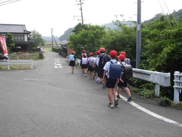 登校
