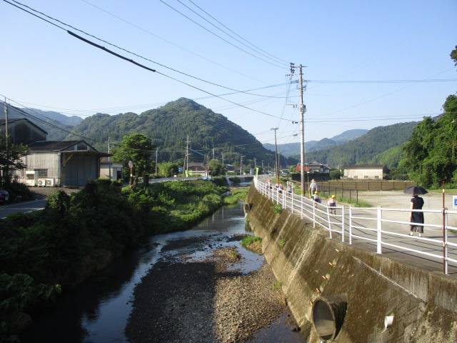 朝