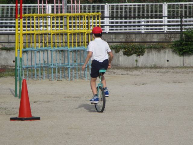 一輪車