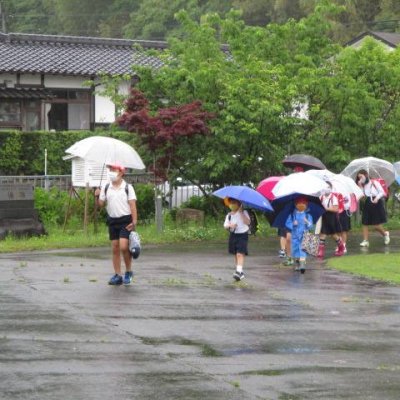 登校