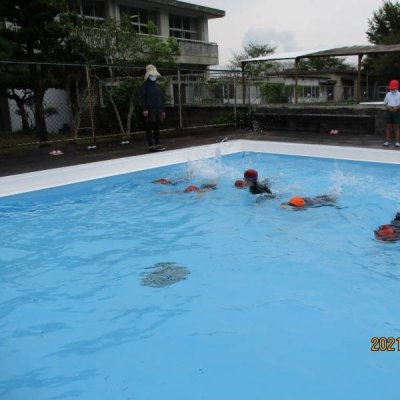 水泳の授業風景の写真1枚目