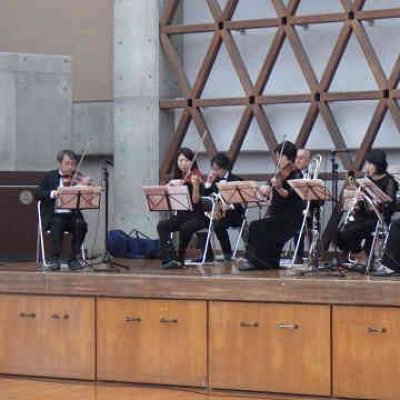 １