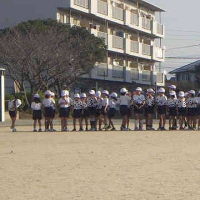 １
